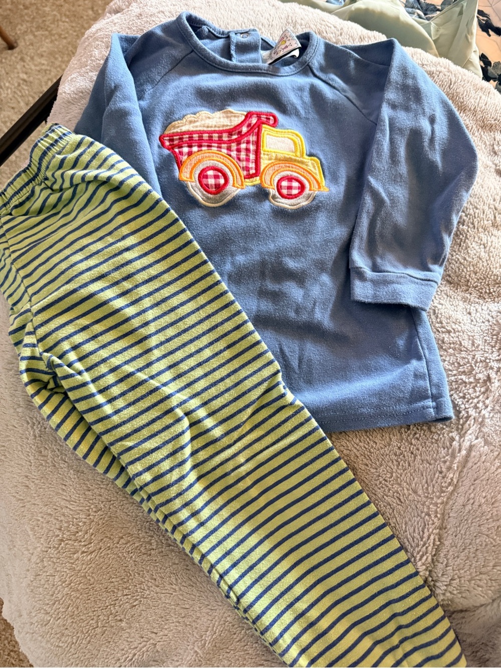 Three Sisters Appliqué Pajamas